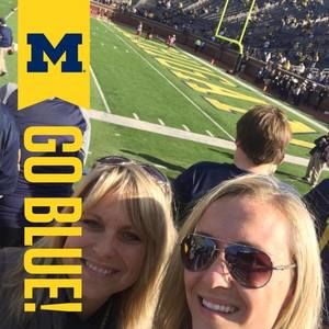 Meet your Posher, Debbie